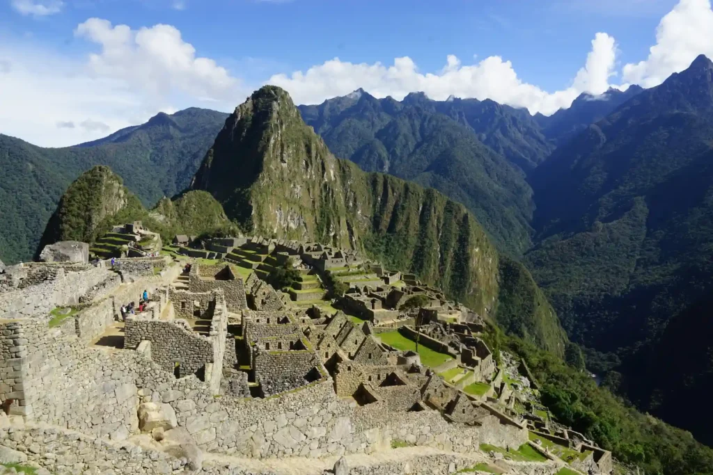 Machu Picchu Travel Tips for Budget-Conscious Wanderers